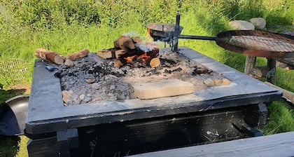 Camp Caroli Hobbit Hut