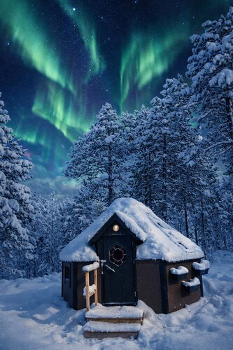 Camp Caroli Hobbit Hut