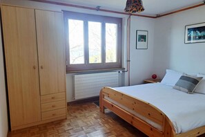 1 sovrum och strykjärn/strykbräda