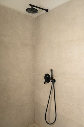 Hair dryer, towels, soap, toilet paper - Villa Altheon Mykonos (Mykonos)