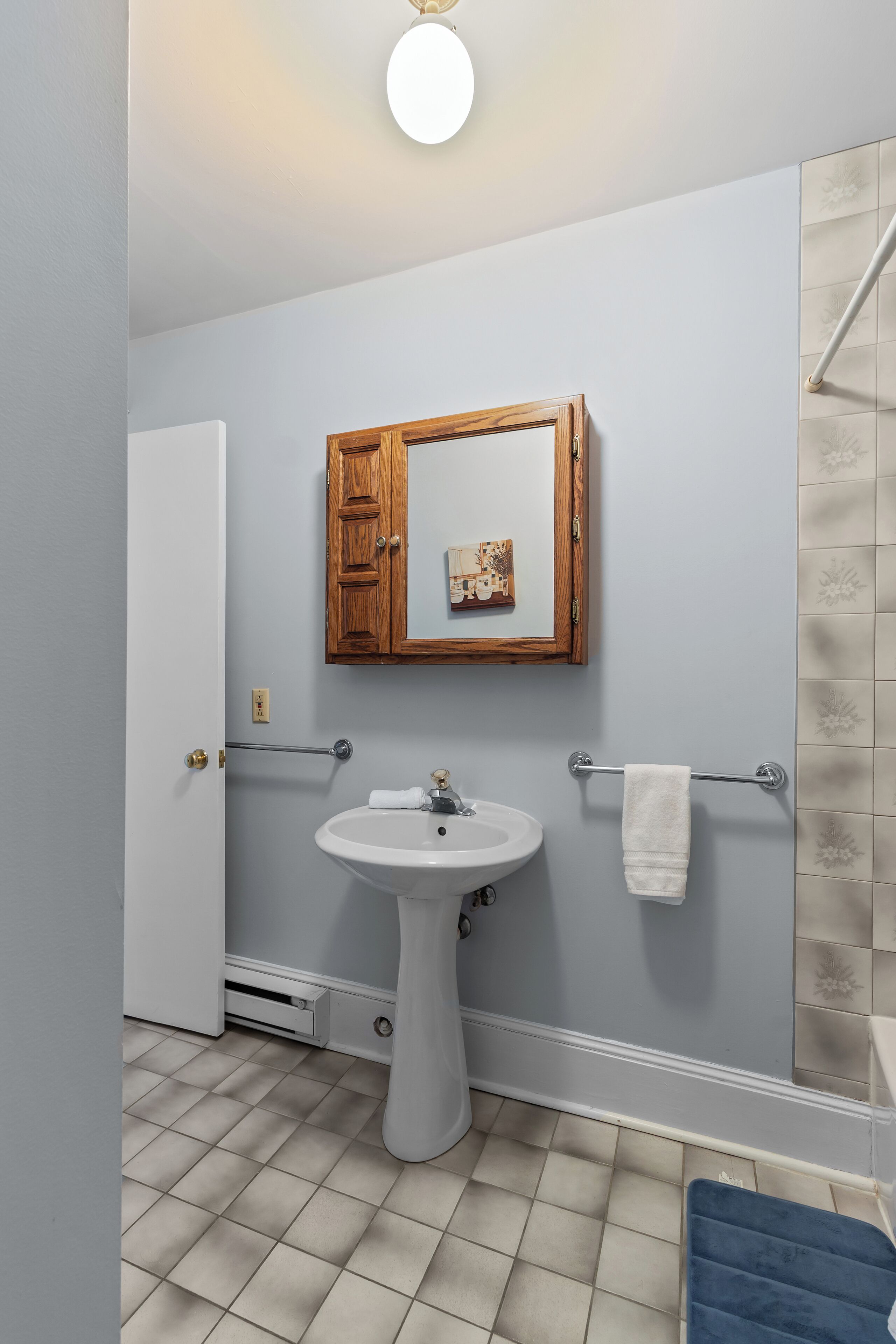 Secador de pelo y toallas