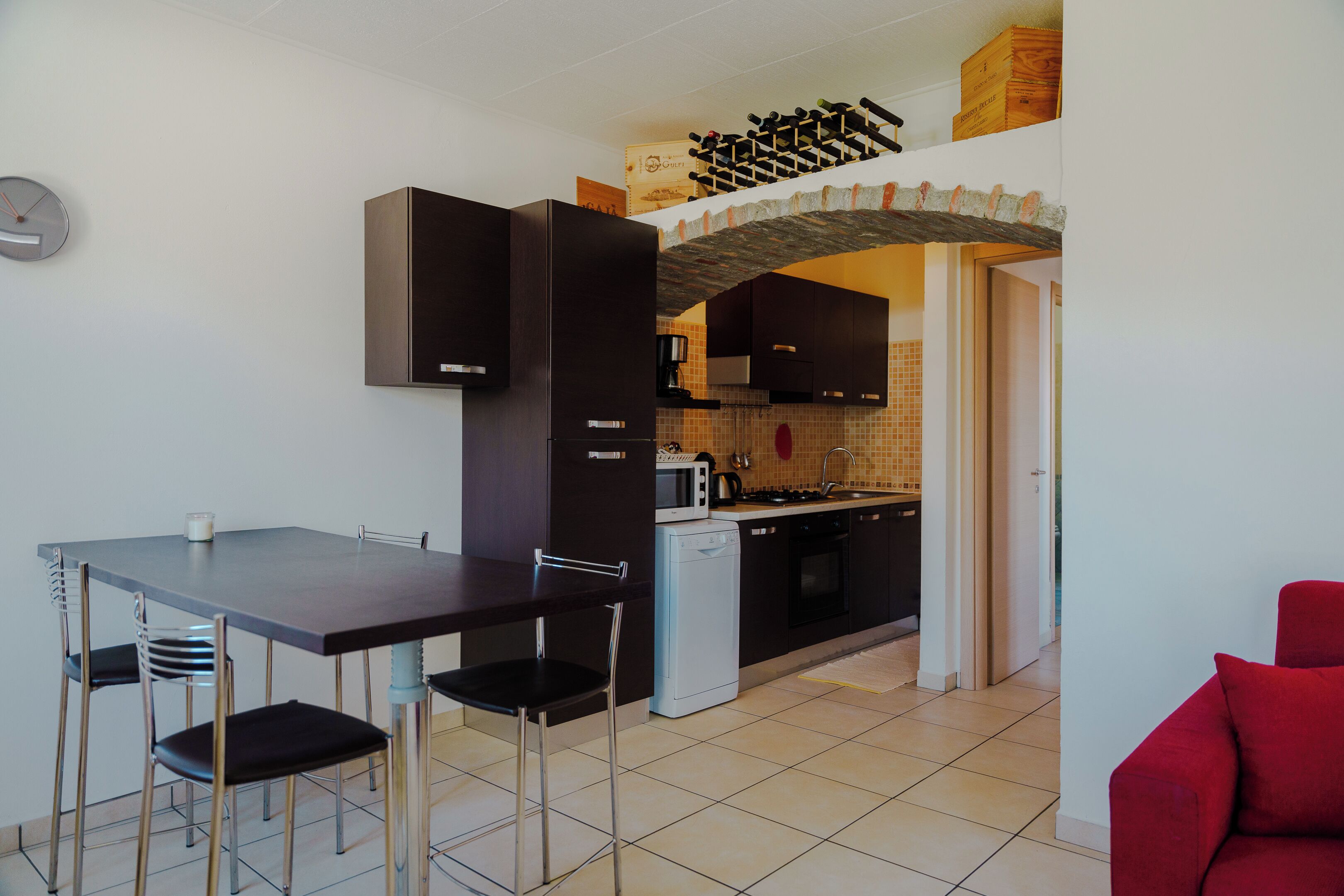 Micro-ondes, four, plaque de cuisson, lave-vaisselle