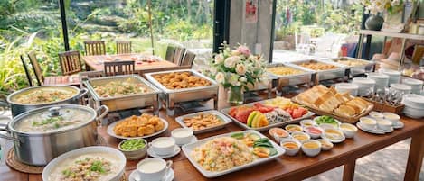 Free daily local cuisine breakfast