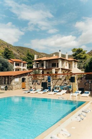 Imej tidak diklasifikasikan, 2 daripada 27, butang