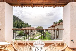 Property grounds - Kaminos Wellness Resort (Limni)