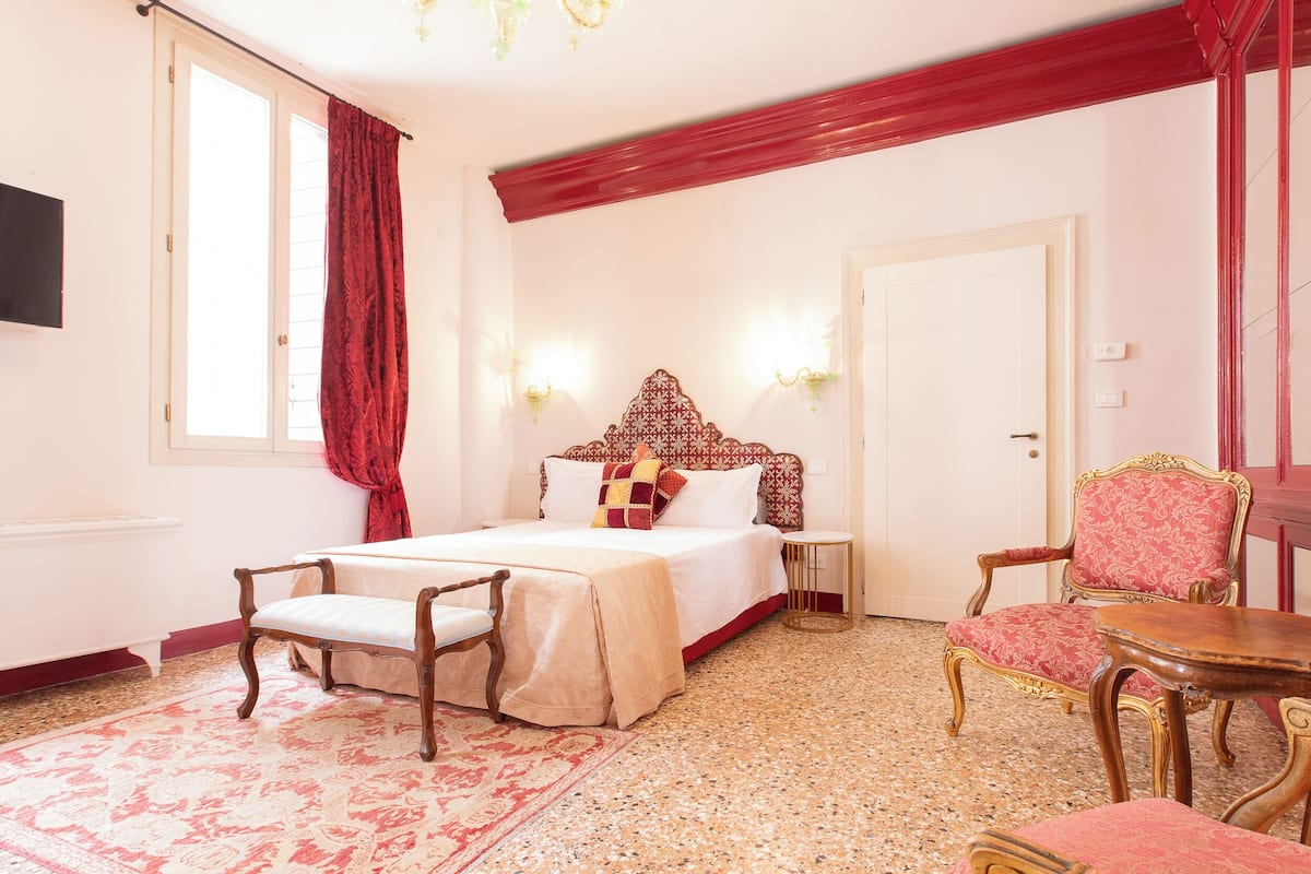 Classic Double or Twin Room, Courtyard View