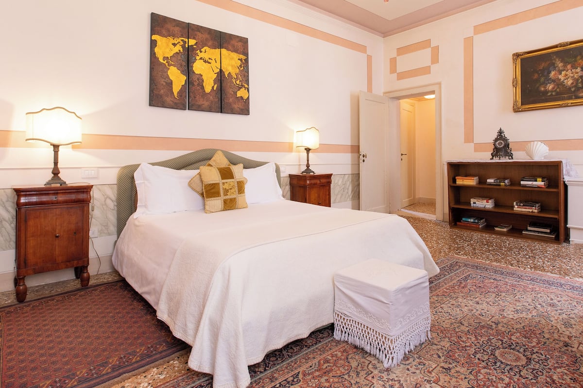 Blackout curtains, iron/ironing board, free WiFi