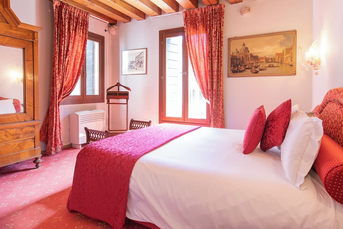 Superior Apartment, Courtyard View