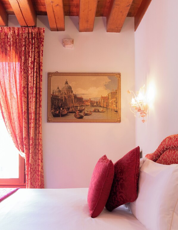 Superior Apartment, Courtyard View