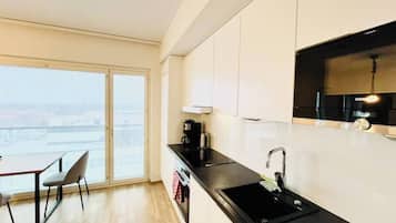 Apartment, 1 Bedroom, Accessible | Private kitchen