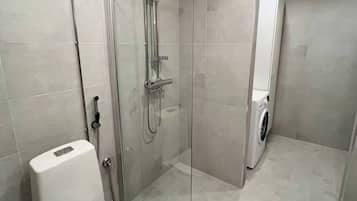 Apartment, 1 Bedroom, Accessible | Bathroom