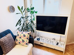 Apartment, 1 Bedroom, Accessible | Living room - Charming Vintage-style Apartment in the Heart of Helsinki Centre (Helsinki)