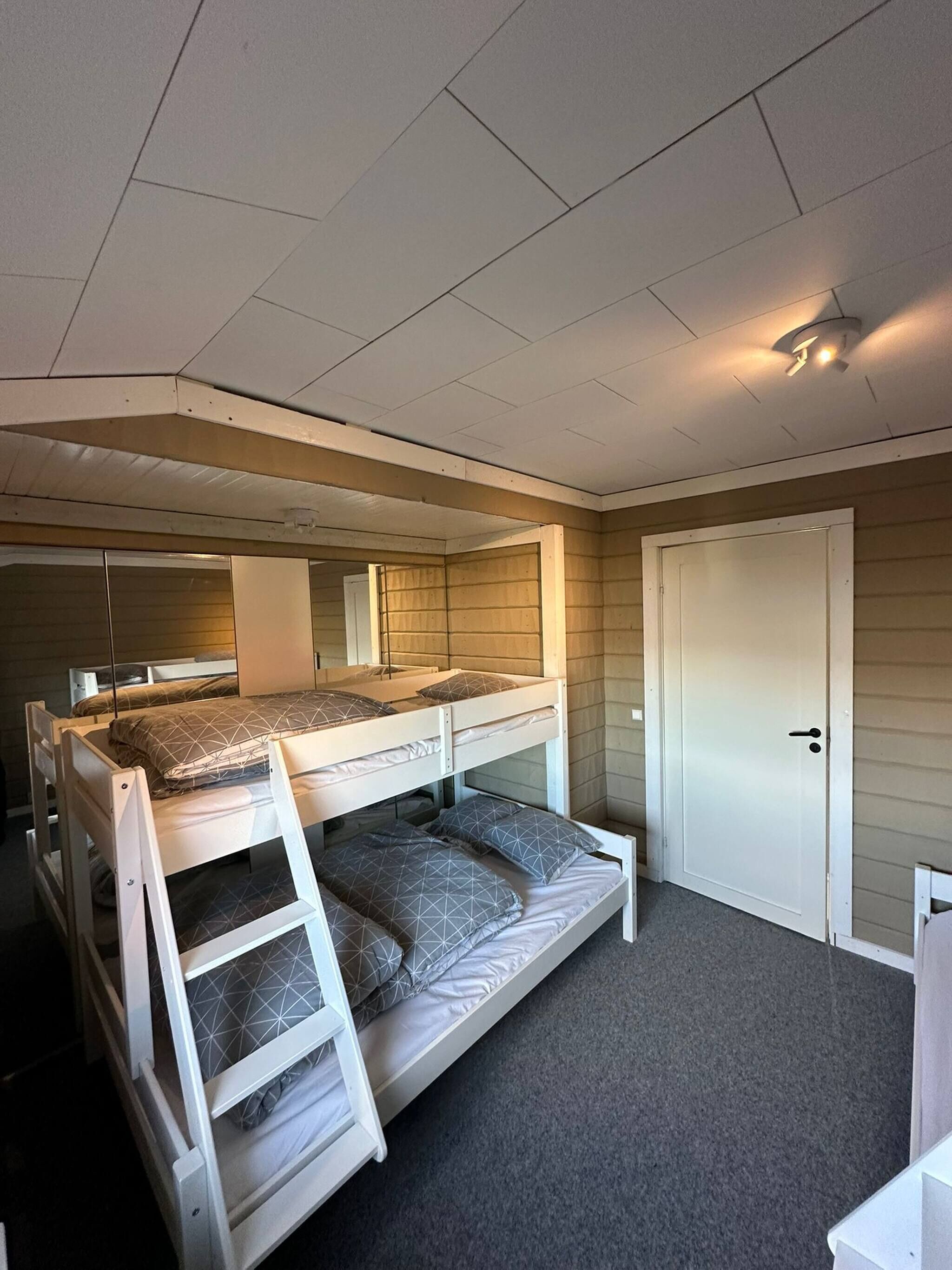 Hus, 3 soverom, balkong, hageutsikt | 3 soverom