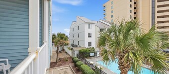 Tropical Tide Large Group Beach Retreat Sleeps 24