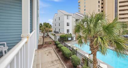 Tropical Tide Large Group Beach Retreat Sleeps 24