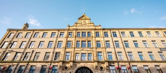 Premium Serviced Accommodation Bradford-3mins from TrainStation/5Beds/Free Parkn