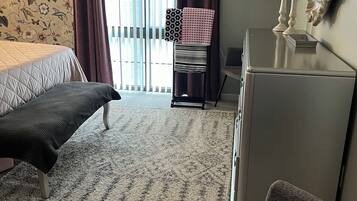 Iron/ironing board, WiFi, bed sheets