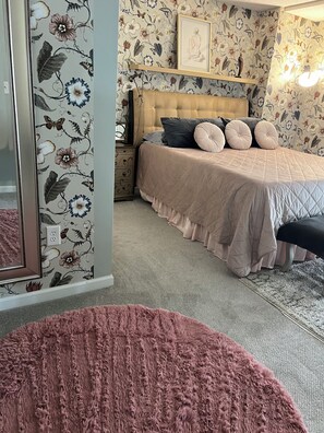 Unclassified image, 5 of 11, button - 2-bedroom condo in charming Silver Spring with AC and fitness room (Silver Spring)