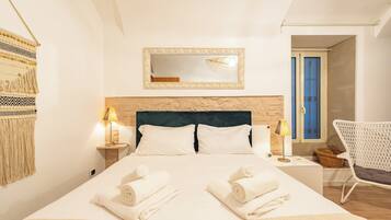 Appartement (1 Bedroom) | 1 chambre, fer et planche à repasser, draps fournis