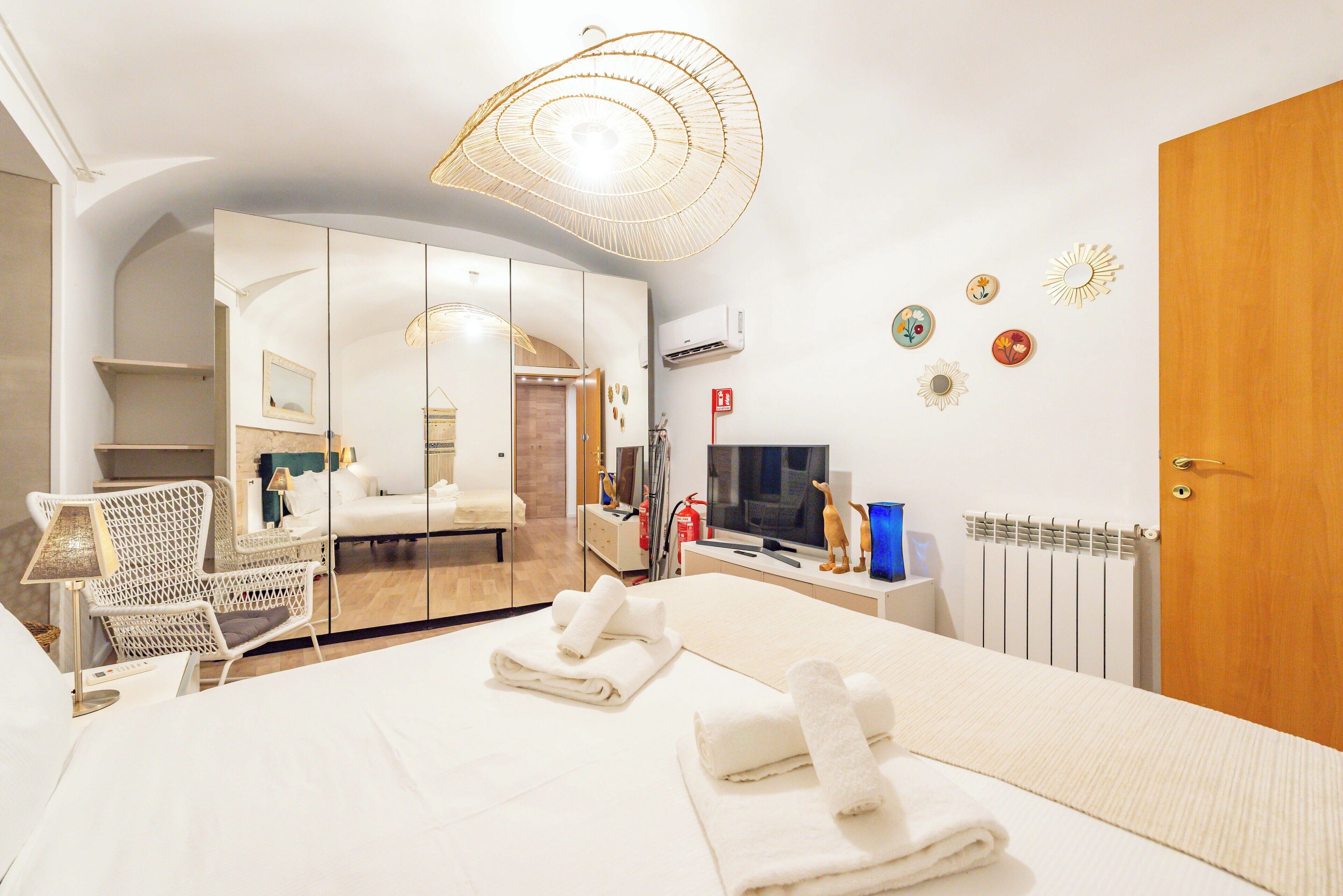 Appartement (1 Bedroom) | 1 chambre, fer et planche à repasser, draps fournis