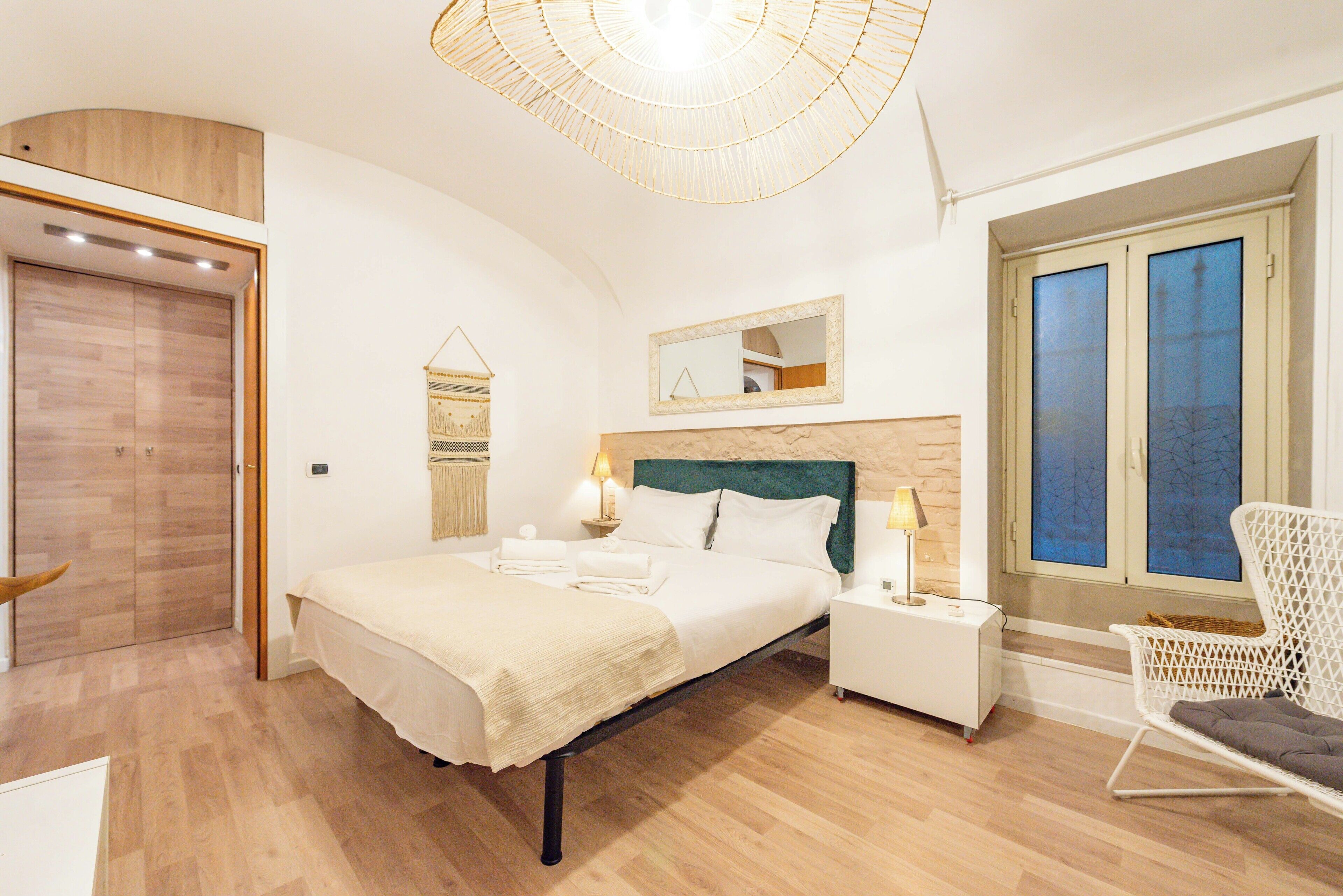 Appartement (1 Bedroom) | 1 chambre, fer et planche à repasser, draps fournis