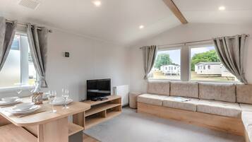 House, 3 Bedrooms, Garden View | Living room