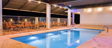 Una piscina techada