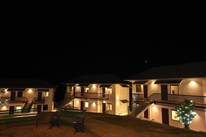 Ảnh chưa phân loại, 3 trong số 28 ảnh, nút