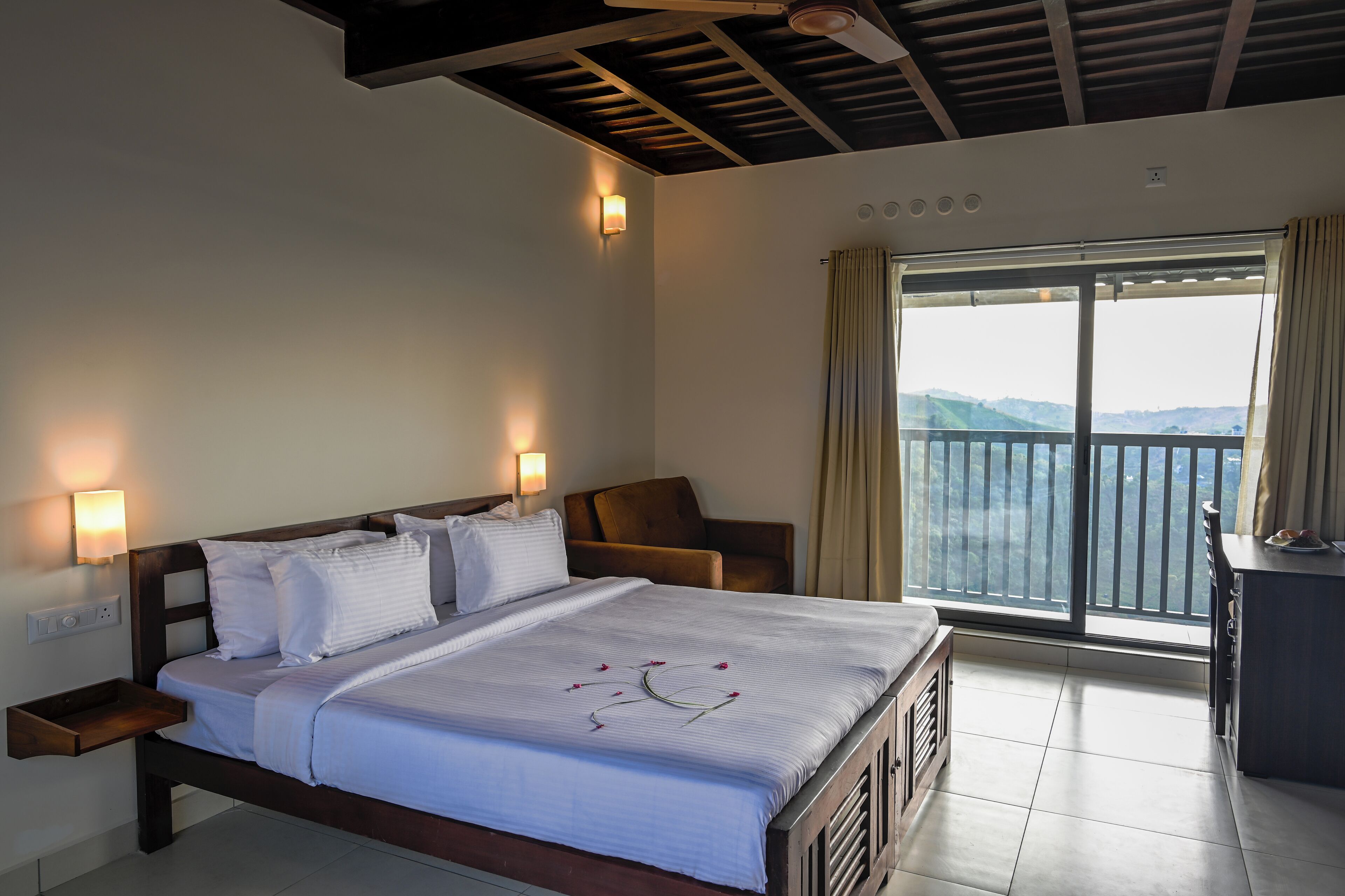 Kahden hengen huone, vuoristonäköala | Työpöytä, ilmainen Wi-Fi