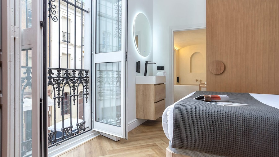 Elegant Apartment in Sevilla. Antonia Diaz III