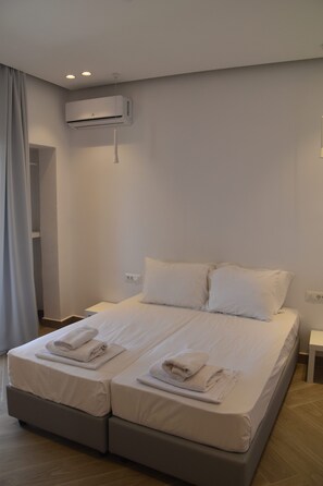 Free WiFi - Ela Mare Hotel (Malia)