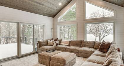 Hot Tub, Dock & Sauna! 'lake Wisconsin Retreat'