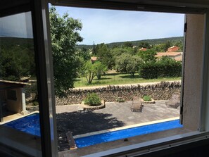 Interior - Country House 'Mas Les Coutilles' with Mountain View, Private Pool and Wi-Fi (Cabrières-d'Avignon)