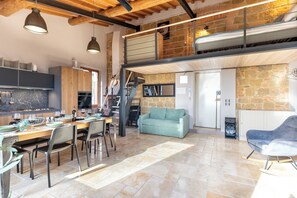 Immagine non classificata, 2 di 16, pulsante