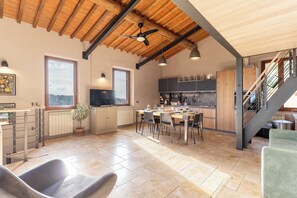 Unclassified image, 2 of 16, button - Modern House in Central Montepulciano, Tuscany Apt (Montepulciano)