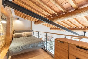 Unclassified image, 3 of 16, button - Modern House in Central Montepulciano, Tuscany Apt (Montepulciano)