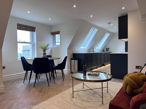 1000sft 2 bed Penthouse in Leyburn’s Iconic Bank