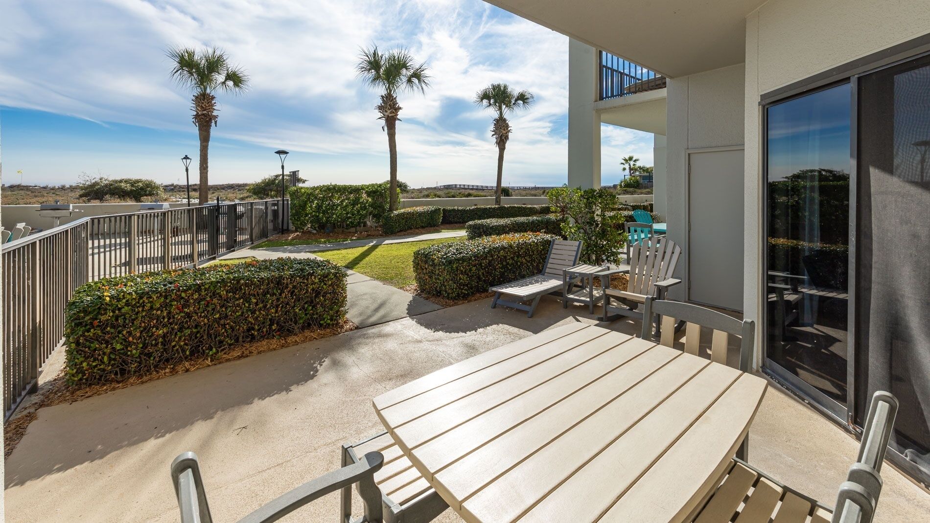 Condo, 2 Bedrooms | Outdoor dining