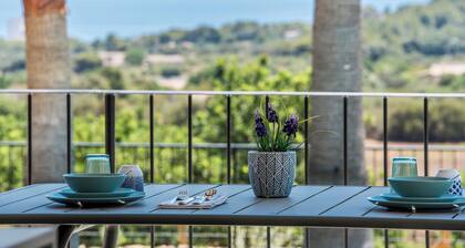Luxury Villa Overlooking Sea