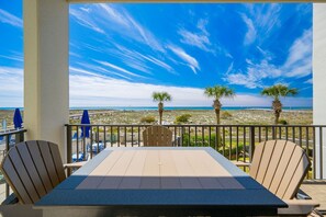 Condo, 2 Bedrooms | Outdoor dining - Phoenix Vi 6104 2 Bedroom Condo (Orange Beach)