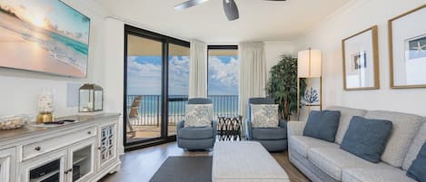 คอนโด, 2 ห้องนอน | บริเวณนั่งเล่น