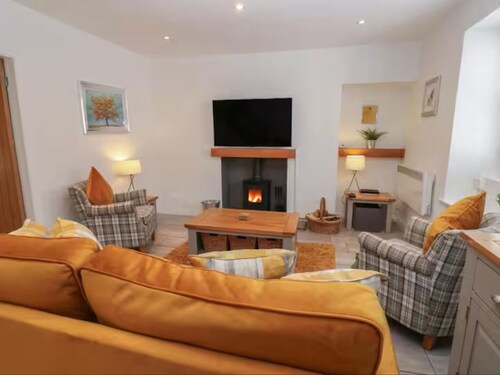 Bumblebee Cottage opposite Aysgarth Falls