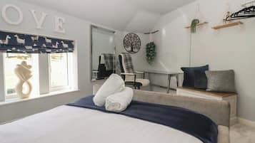 4 bilik tidur, dihias secara berasingan