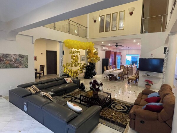 Crystal Jamaica Villa Tours - Montego Bay