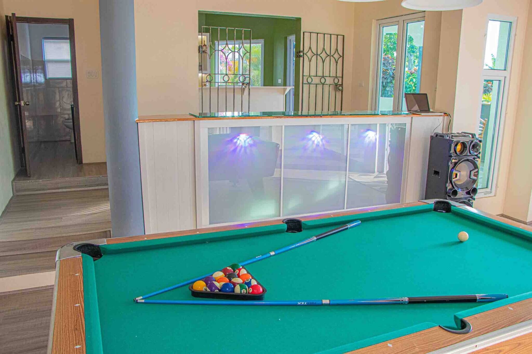 Biệt thự, 6 phòng ngủ, phù hợp cho người khuyết tật, hút thuốc