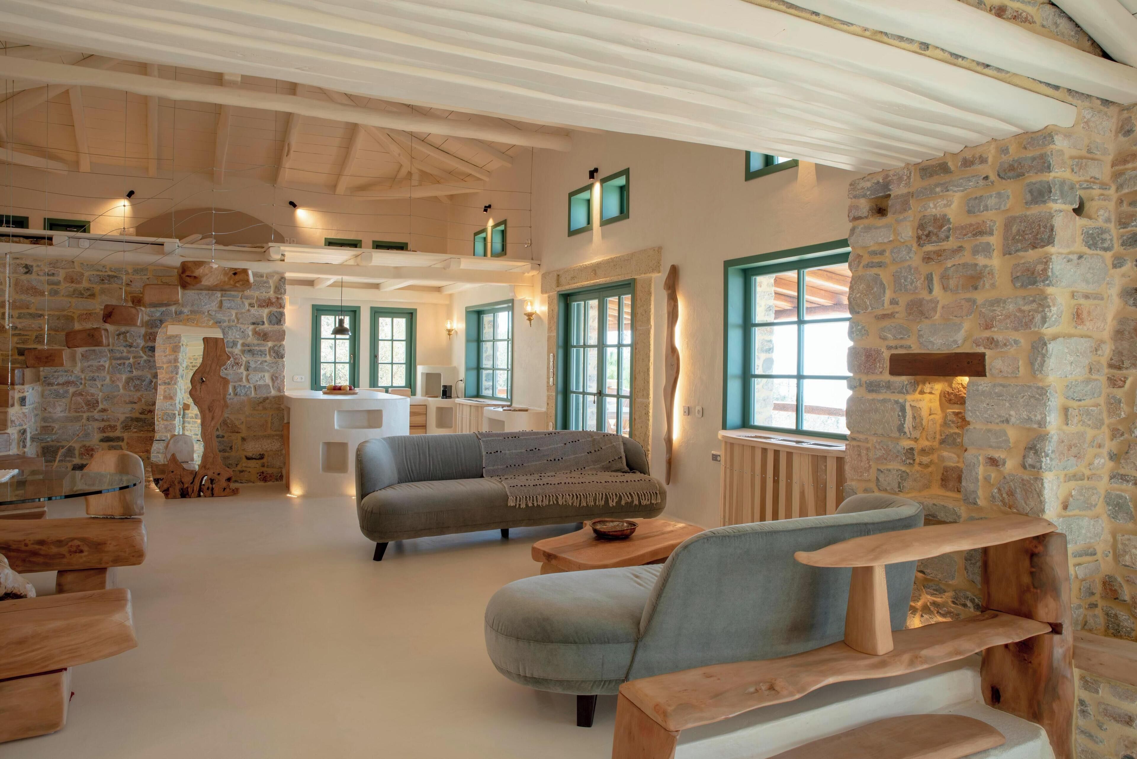 Altamar Villa | Living area | 32-inch Smart TV with digital channels, Netflix, streaming services