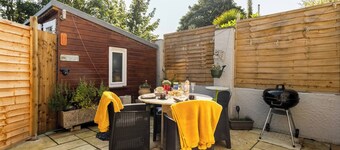 Cosy Annex, South Facing Patio