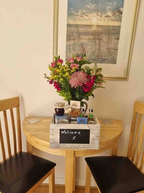 Apartment, 1 Bedroom, Balcony, Garden View | Dining room - Cosy Annex, South Facing Patio (Falmouth)