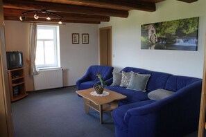 Unclassified image, 4 of 8, button - Vrbo Property (Holungen)