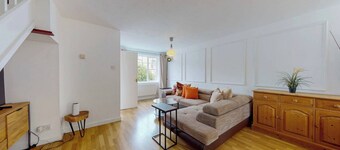 Near Tower Bridge 3 Bedroom House With p